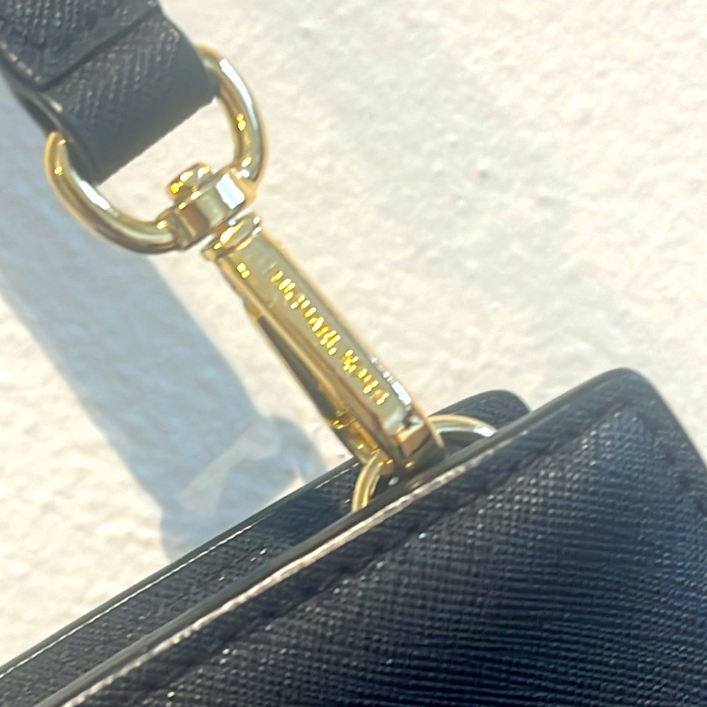 Michel Kors Mini Selma Leather crossbody bag black gold hardware - Picture 6 of 9